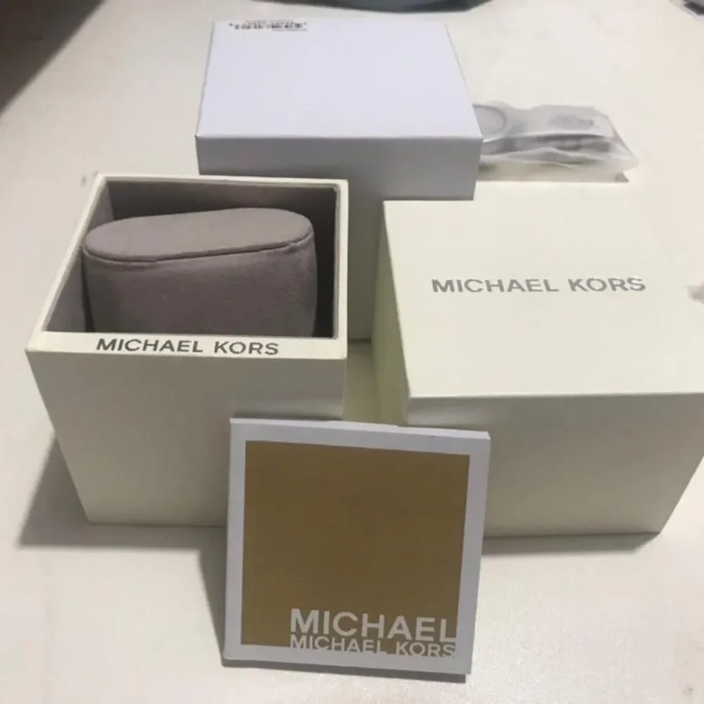 NEW Michael Kors Watch Box